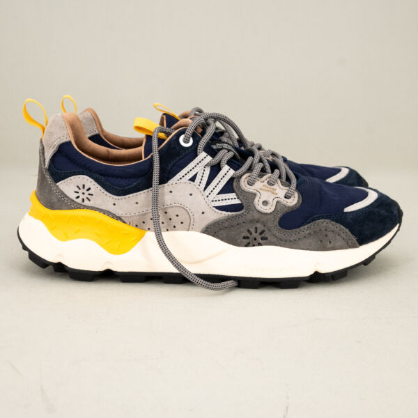 Flower Mountain sneaker Yamano 3 navy, soletta interna in sughero naturale occhielli per i lacci rinforzati. Scarpa sportiva perfetta per un uso quotidiano