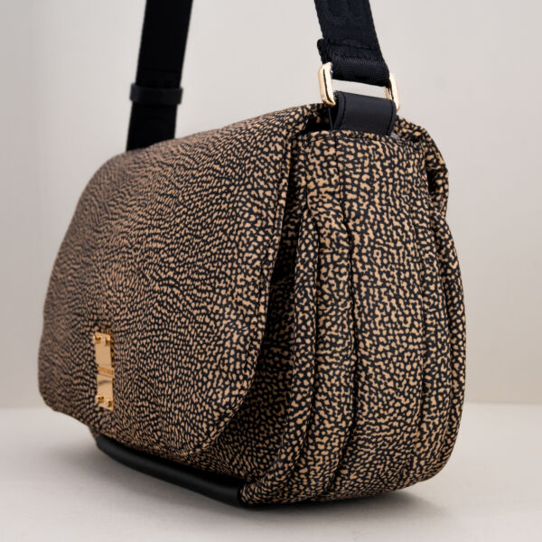 Borbonese borsa cross over op natural, borsa donna con tracolla e patta, chiusura con zip. look giovane