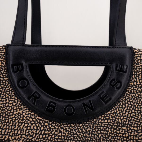 Borbonese borsa shopping large op natural dettagli in pelle nera. Manici lunghi uso come borsa a mano o borsa a spalla. Borsa donna elegante.