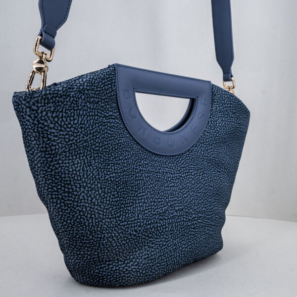 Borbonese borsa shopping tracolla denim, da usare sia come borsa tracolla sia come borsa elegante a mano. In nylon e pregiata pelle.