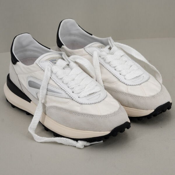 D.A.T.E. sneaker Athleta vintage bianca, in nylon e suede facile da abbinare in ogni giornata